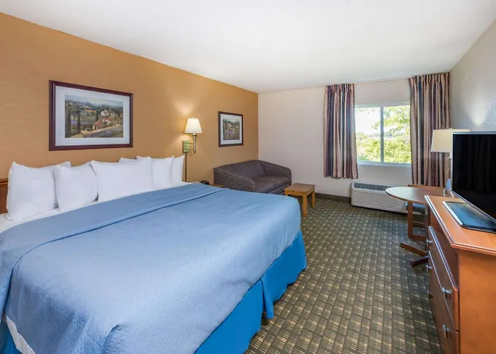 Days Inn By Wyndham Kirksville